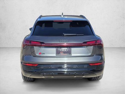 2024 Audi Q8 e-tron Prestige