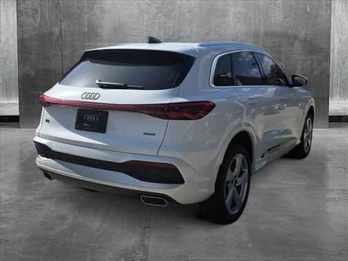 2025 Audi Q5 Premium Plus