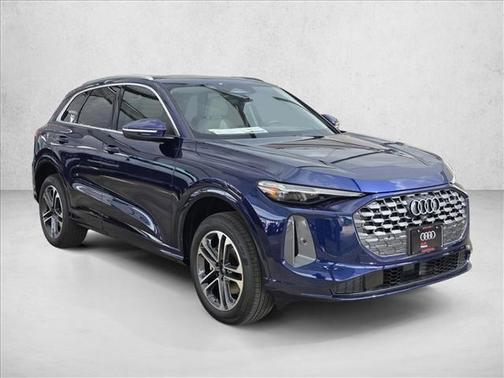 Navarra Blue Metallic 2026 Audi Q5 Premium Plus