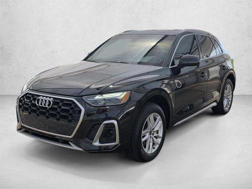 Mythos Black Metallic 2023 Audi Q5 45 S line Premium