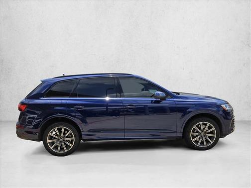 Navarra Blue Metallic 2023 Audi Q7 45 Premium Plus