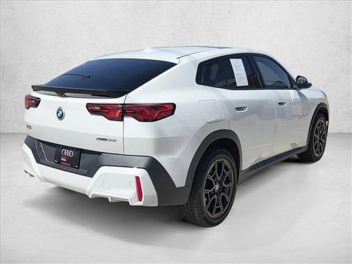 2025 BMW X2 xDrive28i