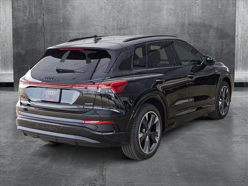 2025 Audi Q4 e-tron Premium 55 quattro