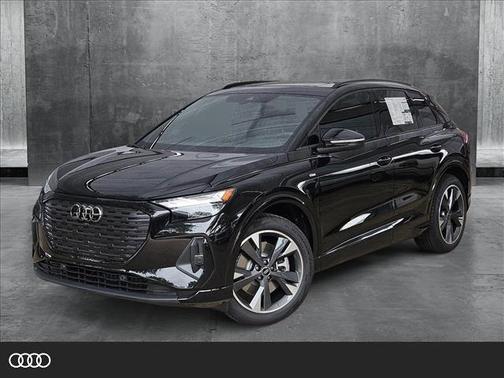 2025 Audi Q4 e-tron Premium 55 quattro
