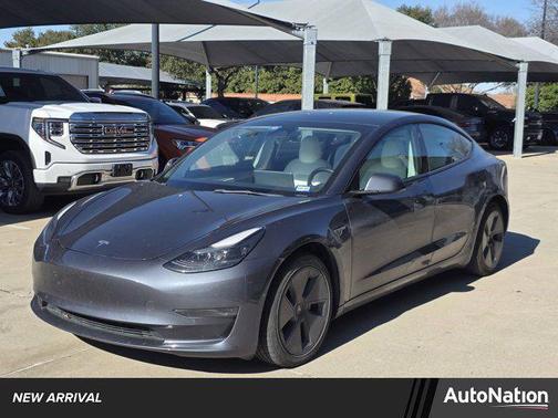 2022 Tesla Model 3 Standard Range