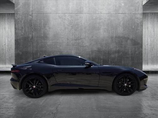 2019 Jaguar F-TYPE P300