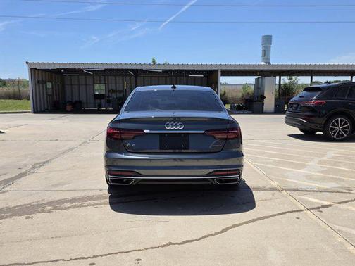 2023 Audi A4 Prestige 45 TFSI S line quattro S tronic