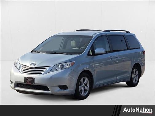 2015 Toyota Sienna LE