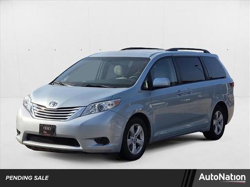 2015 Toyota Sienna LE