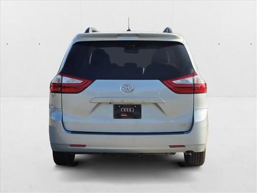 2015 Toyota Sienna LE