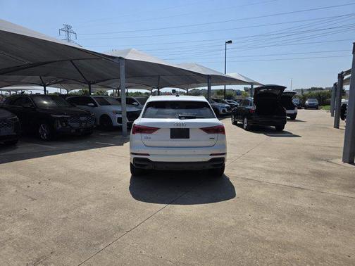 2024 Audi Q3 Premium 45 TFSI S line quattro Tiptronic