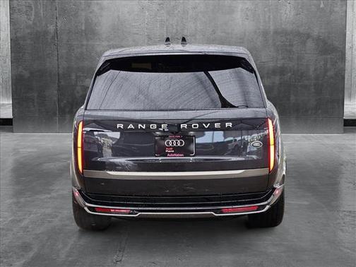 2023 Land Rover Range Rover P530 SE