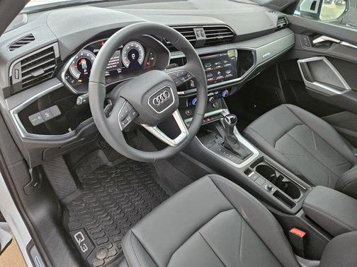2024 Audi Q3 45 S line Premium Plus