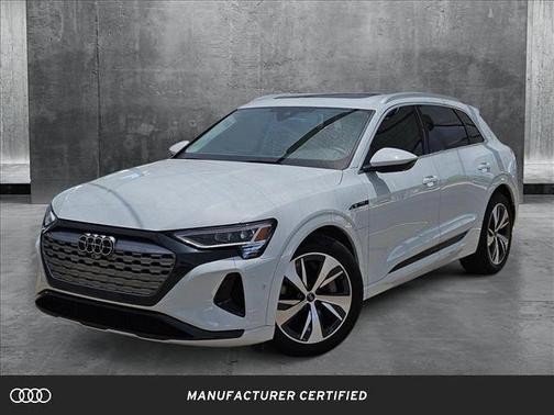 2024 Audi Q8 e-tron Premium Plus