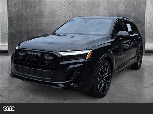 2025 Audi Q7 55 Premium Plus