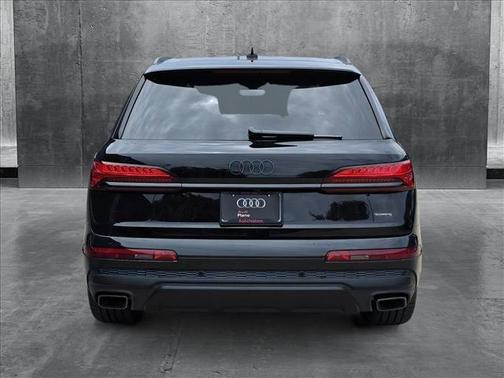 2025 Audi Q7 55 Premium Plus
