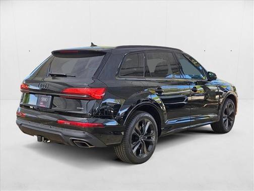 2025 Audi Q7 55 Premium Plus