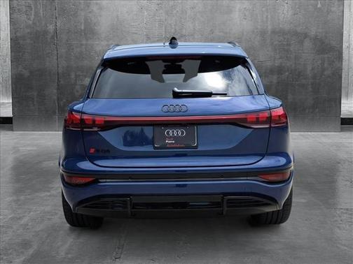 2025 Audi SQ6 e-tron Prestige quattro