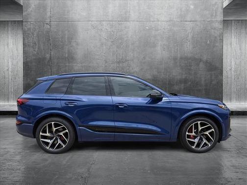 2025 Audi SQ6 e-tron Prestige quattro