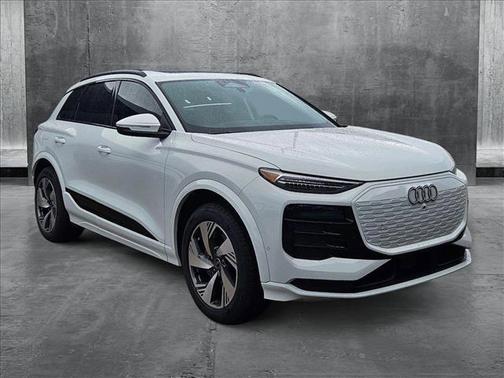2025 Audi Q6 e-tron Premium Plus quattro