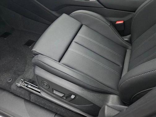 2025 Audi Q6 e-tron Premium Plus quattro