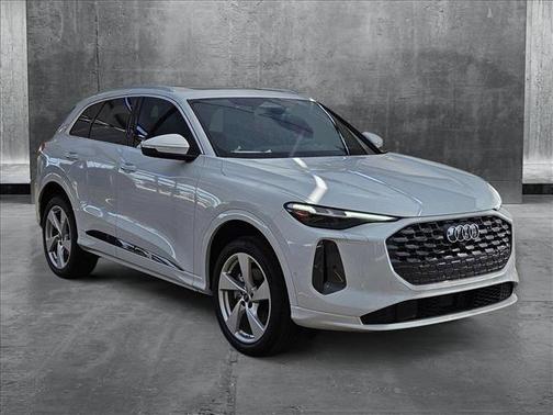2025 Audi Q5 Premium Plus