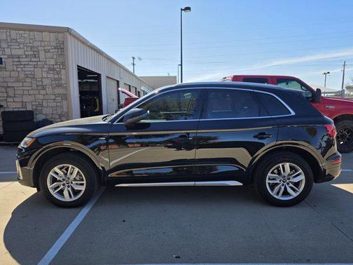 2022 Audi Q5 45 S line Premium