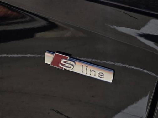 2022 Audi Q5 45 S line Premium