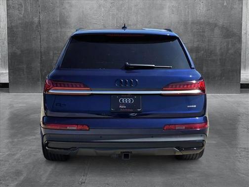 2021 Audi Q7 55 Prestige