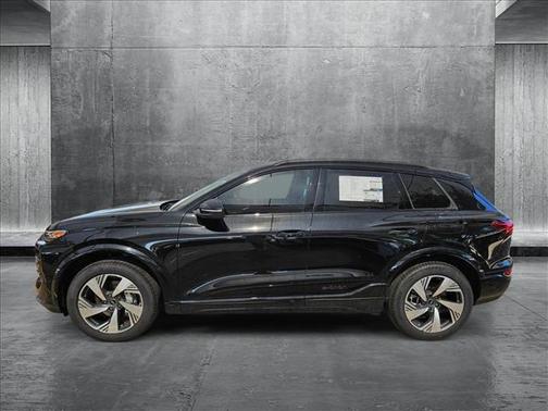 2025 Audi Q6 e-tron Premium Plus quattro