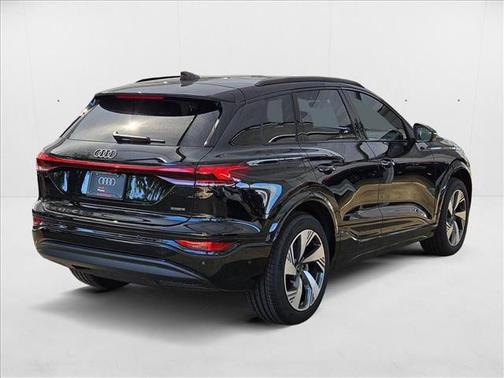 2025 Audi Q6 e-tron Premium Plus quattro
