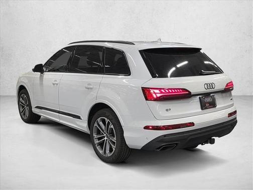 Glacier White Metallic 2025 Audi Q7 45 Premium Plus
