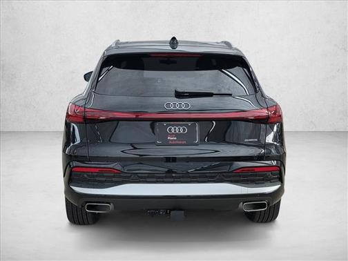 Mythos Black Metallic 2026 Audi Q5 Premium Plus TFSI quattro S tronic