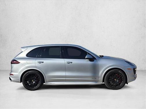 2016 Porsche Cayenne GTS