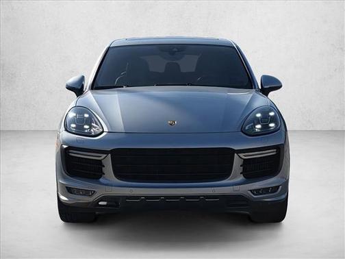 2016 Porsche Cayenne GTS