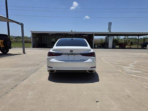 2021 Lexus ES 350 Base