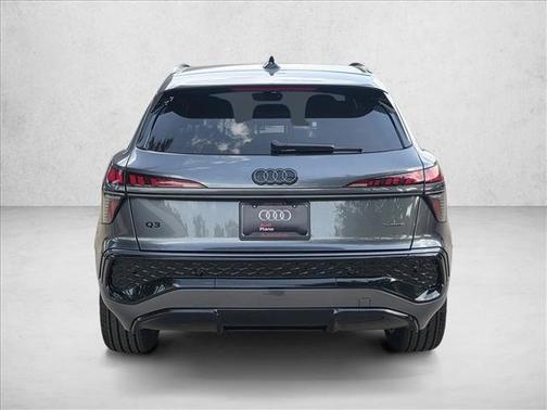 Daytona Gray Pearl Effect 2026 Audi Q3 S line