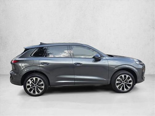 Daytona Gray Pearl Effect 2026 Audi Q3 S line