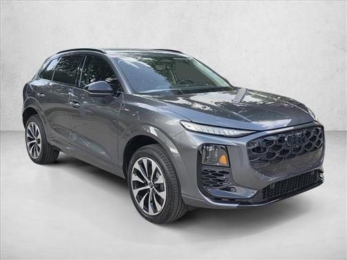 Daytona Gray Pearl Effect 2026 Audi Q3 S line