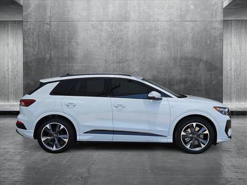2024 Audi Q4 e-tron Premium 55 quattro