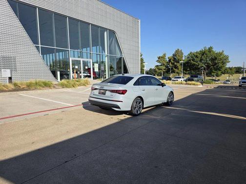 Arrow Gray Pearl Effect 2026 Audi A3 Premium