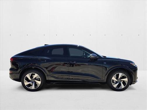 2025 Audi Q6 e-tron Prestige