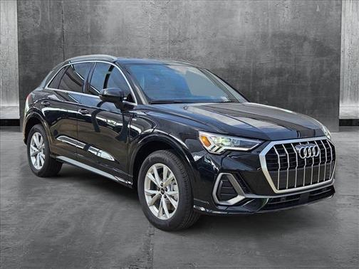 2025 Audi Q3 Premium 45 TFSI S line quattro Tiptronic