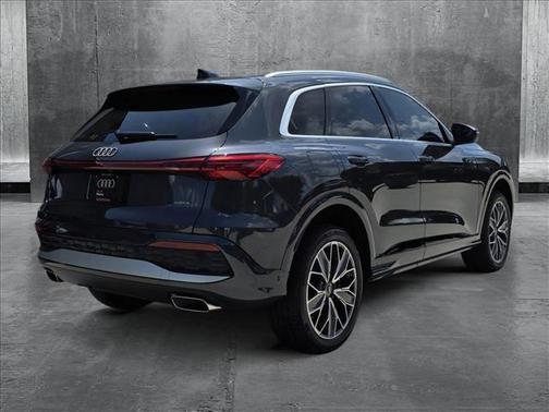 2025 Audi Q5 Premium Plus