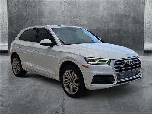 2018 Audi Q5 2.0T Premium Plus