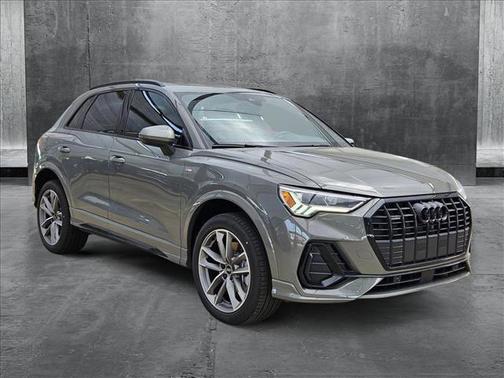 2025 Audi Q3 Premium 45 TFSI S line quattro Tiptronic