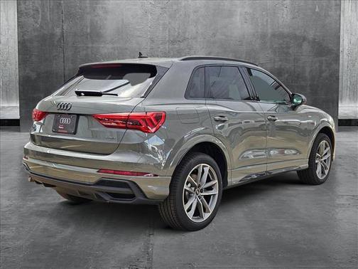 2025 Audi Q3 Premium 45 TFSI S line quattro Tiptronic