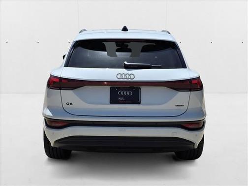 2025 Audi Q6 e-tron Prestige quattro