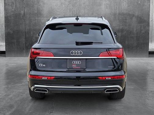 2022 Audi Q5 45 S line Premium Plus