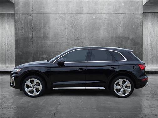 2022 Audi Q5 45 S line Premium Plus